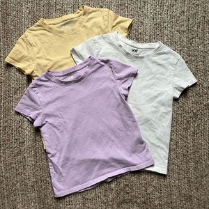 3 girls H&M shirts